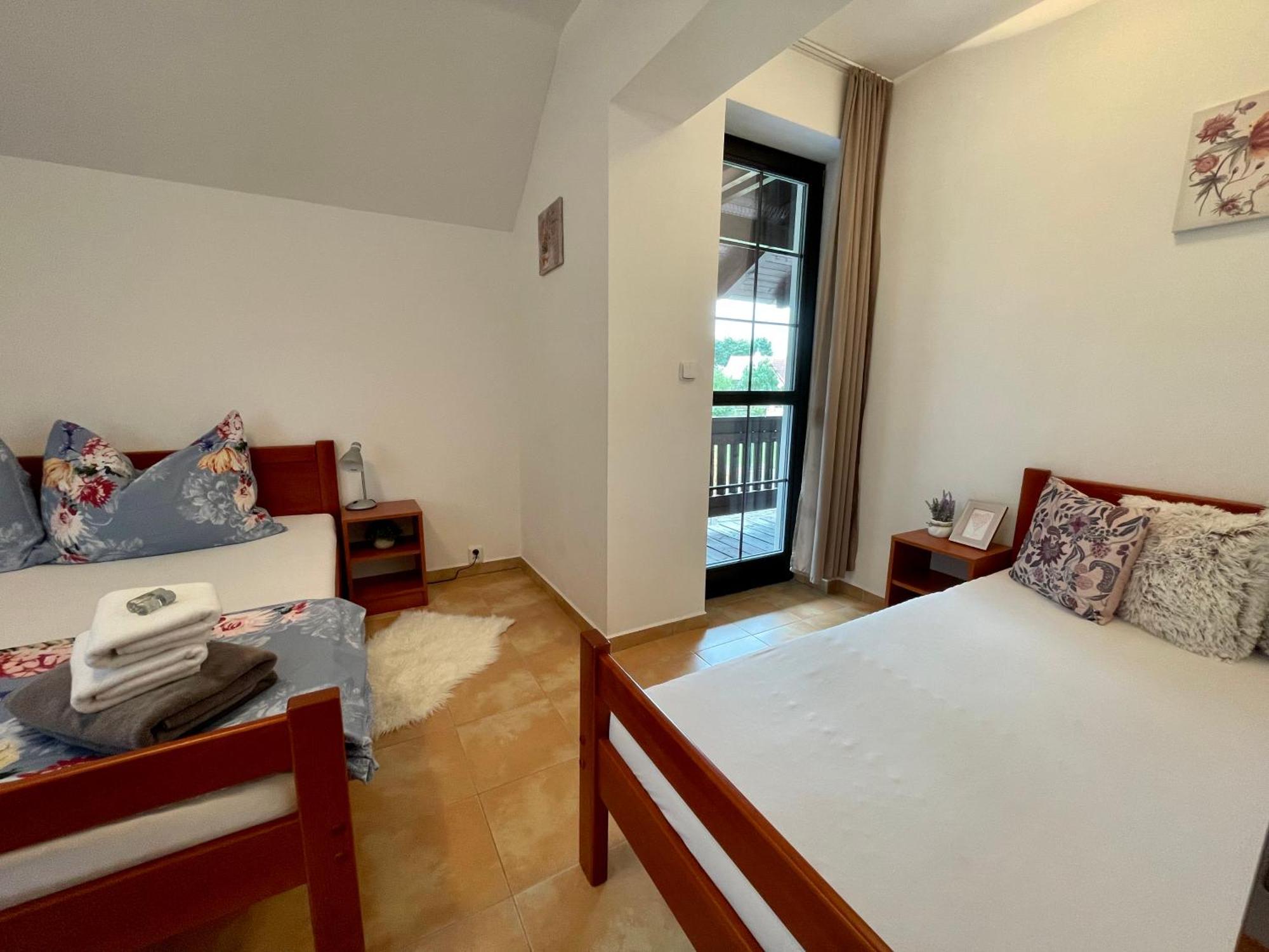 Penzion U zámeckého parku Třeboň Habitación foto