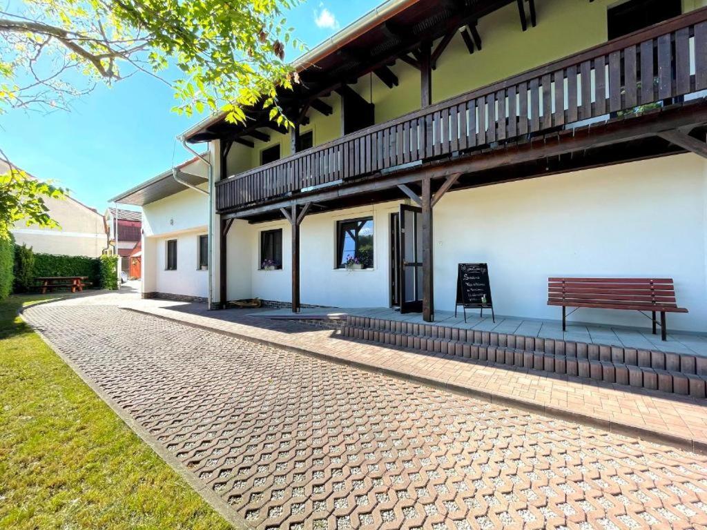 Penzion U zámeckého parku Třeboň Exterior foto