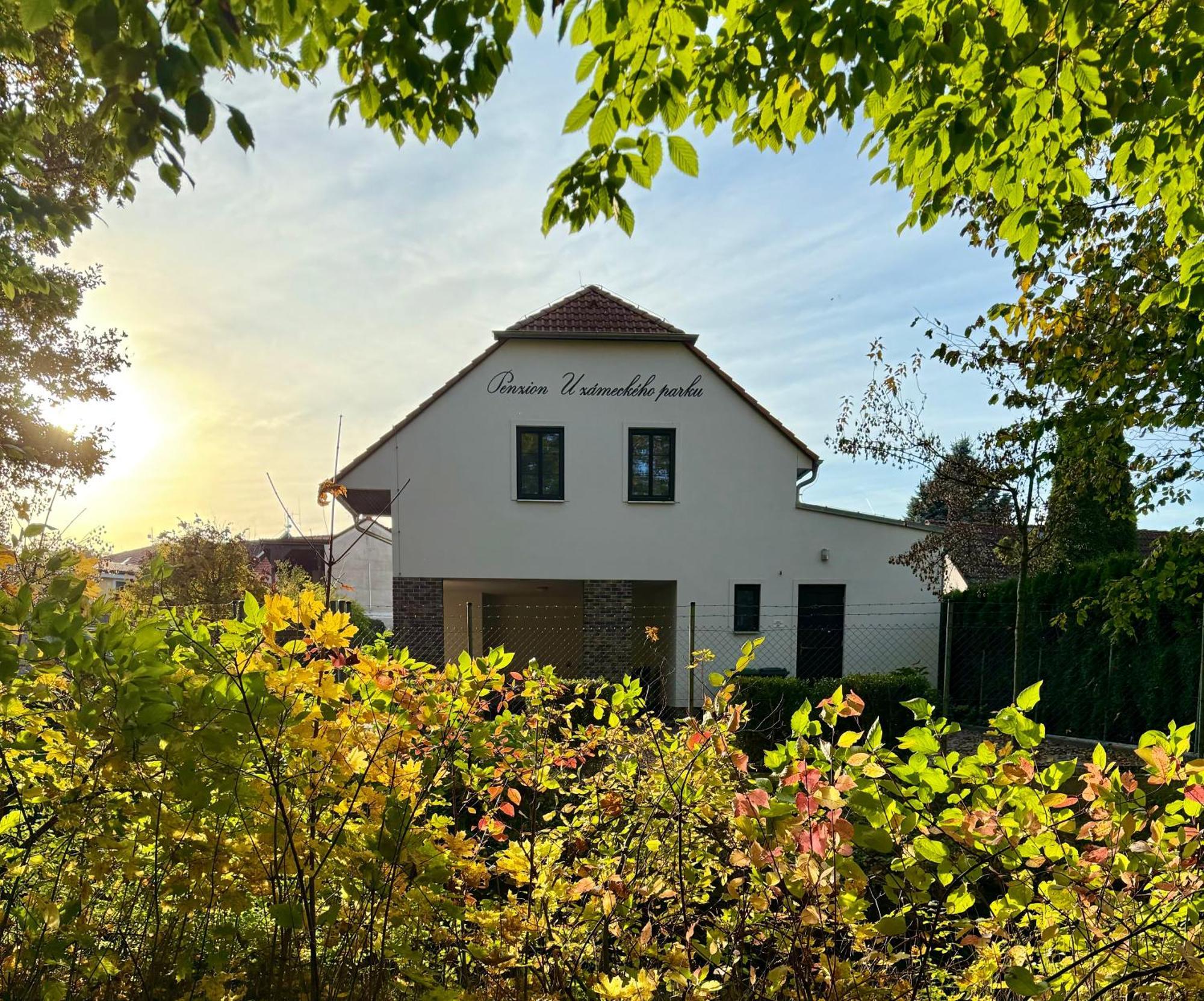 Penzion U zámeckého parku Třeboň Exterior foto