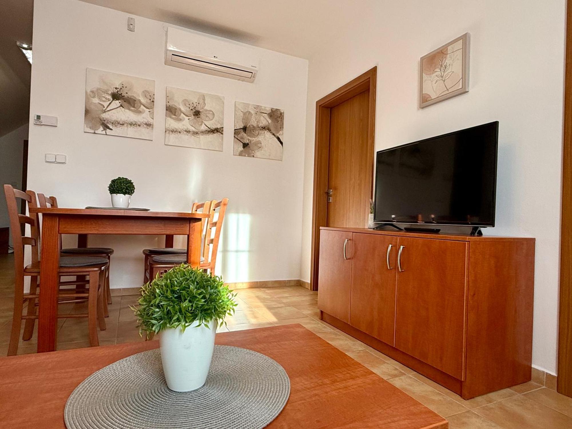 Penzion U zámeckého parku Třeboň Habitación foto